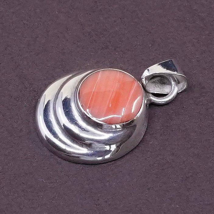 vtg LATA Sterling silver handmade pendant, round 925 w/ pendant w/ red agate