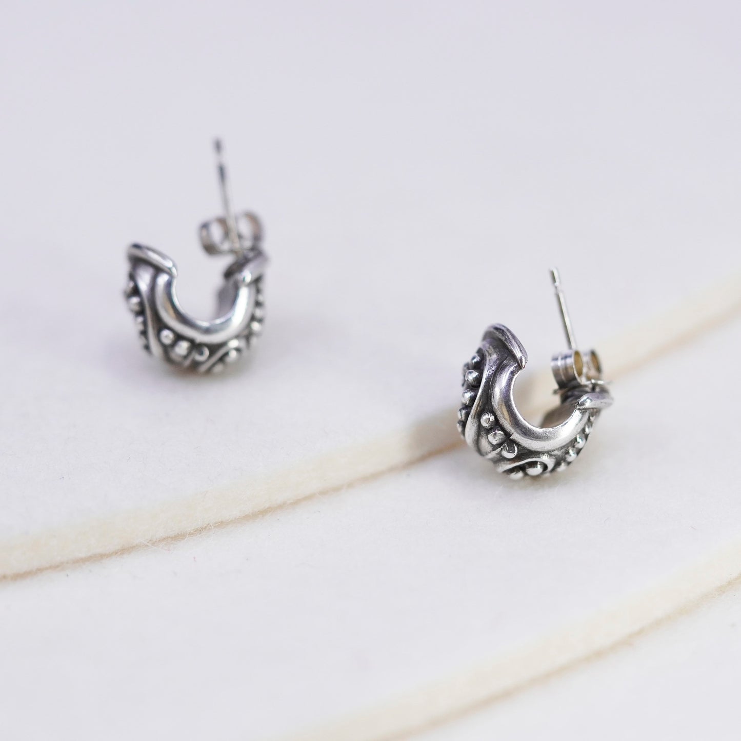 0.5”, vintage Bali Sterling 925 Silver Hoop Pierced studs Earrings with beads