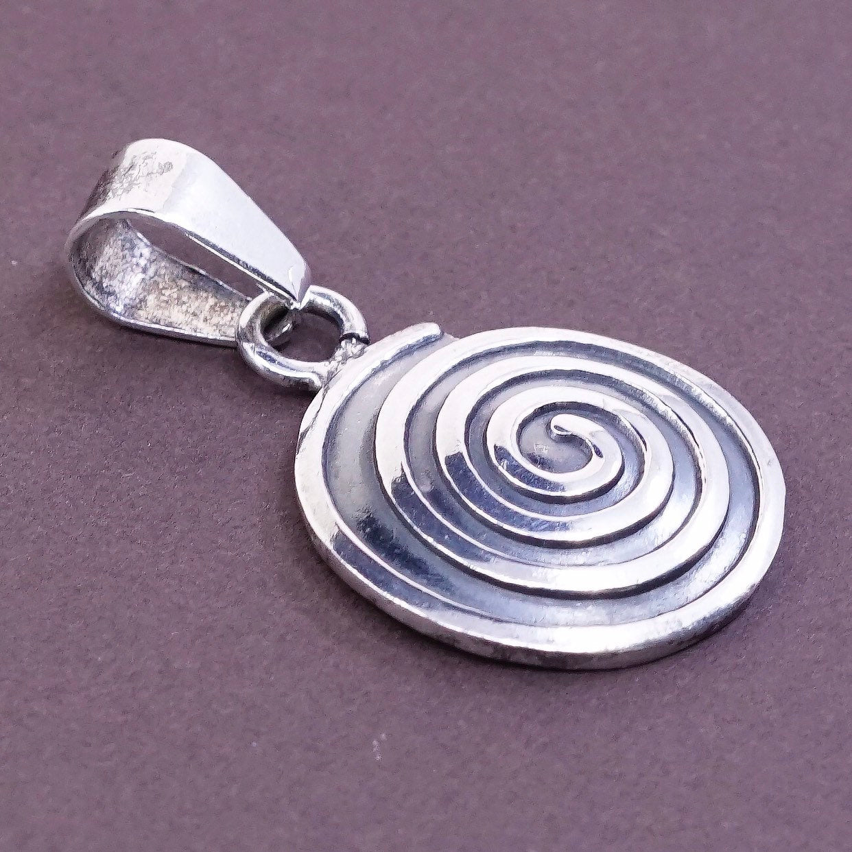 vtg Sterling silver handmade disc pendant, mexico 925 silver polished circle