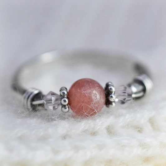 Size 5.75, Vintage sterling silver handmade ring with pink quartz bead