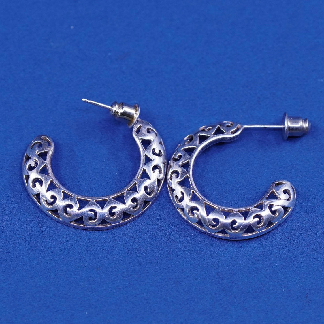 vtg Sterling silver handmade earrings, 925 hoops w/ bali filigree