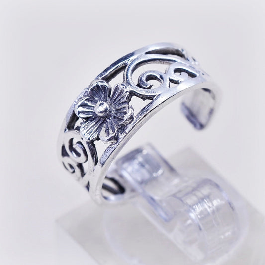 Size 5.75, vintage Sterling silver handmade ring, 925 filigree band with flower