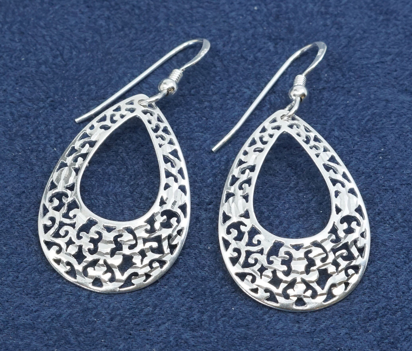 vtg Sterling silver handmade earrings, 925 drops w/ filigree details