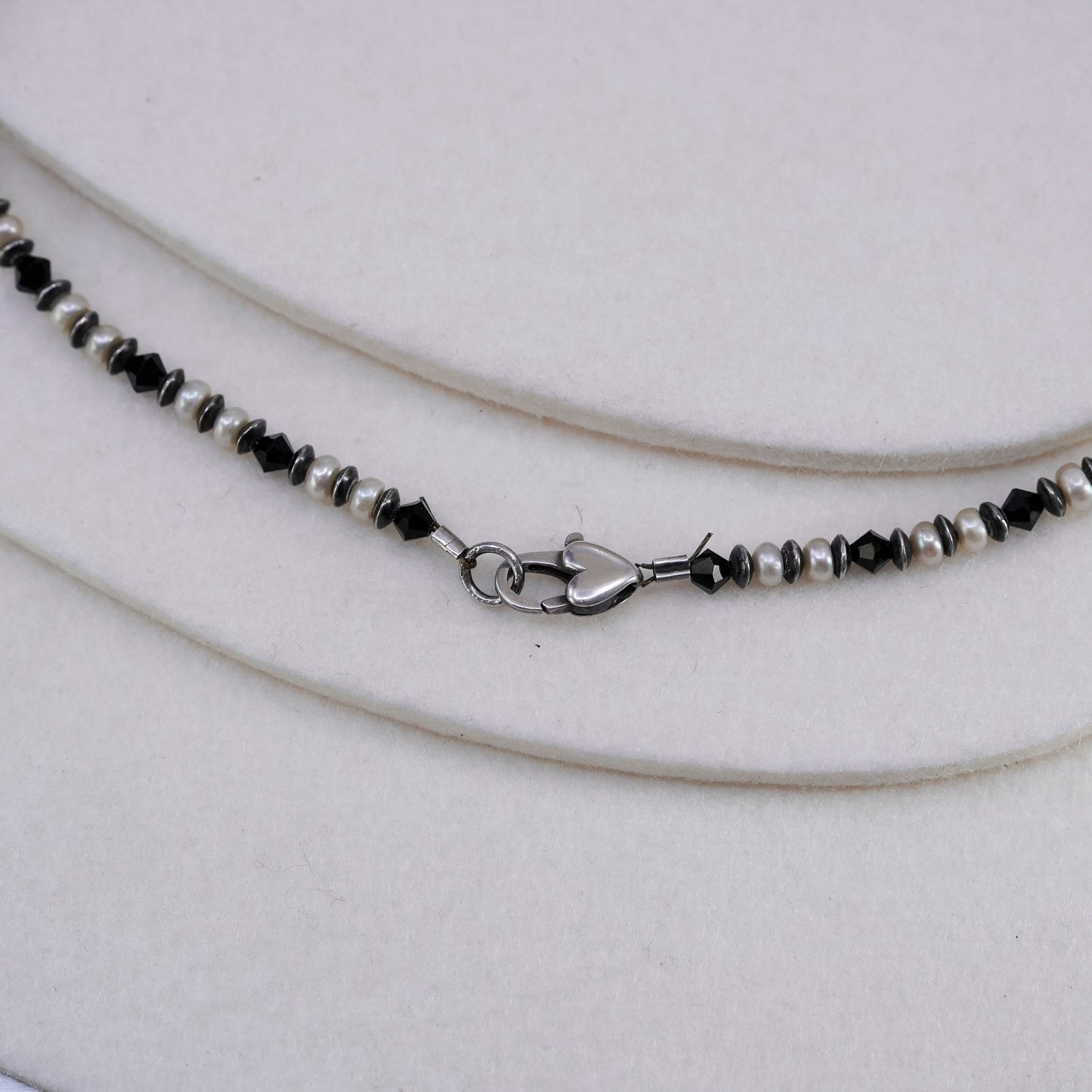 15”, Sterling 925 silver handmade necklace w/ heart pendants garnet pearl beads