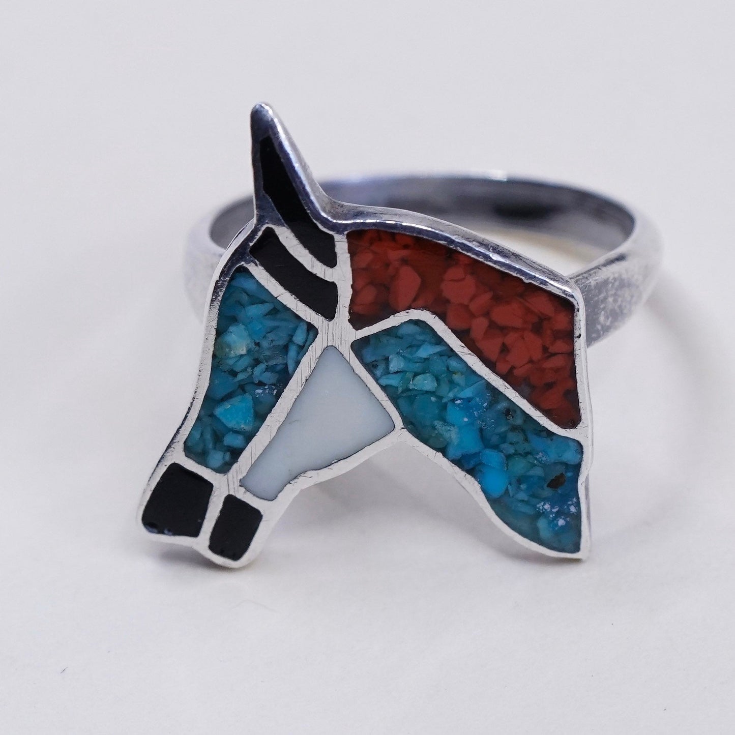 sz 7.5, vtg natives American Sterling silver ring, 925 horse w/ turquoise coral