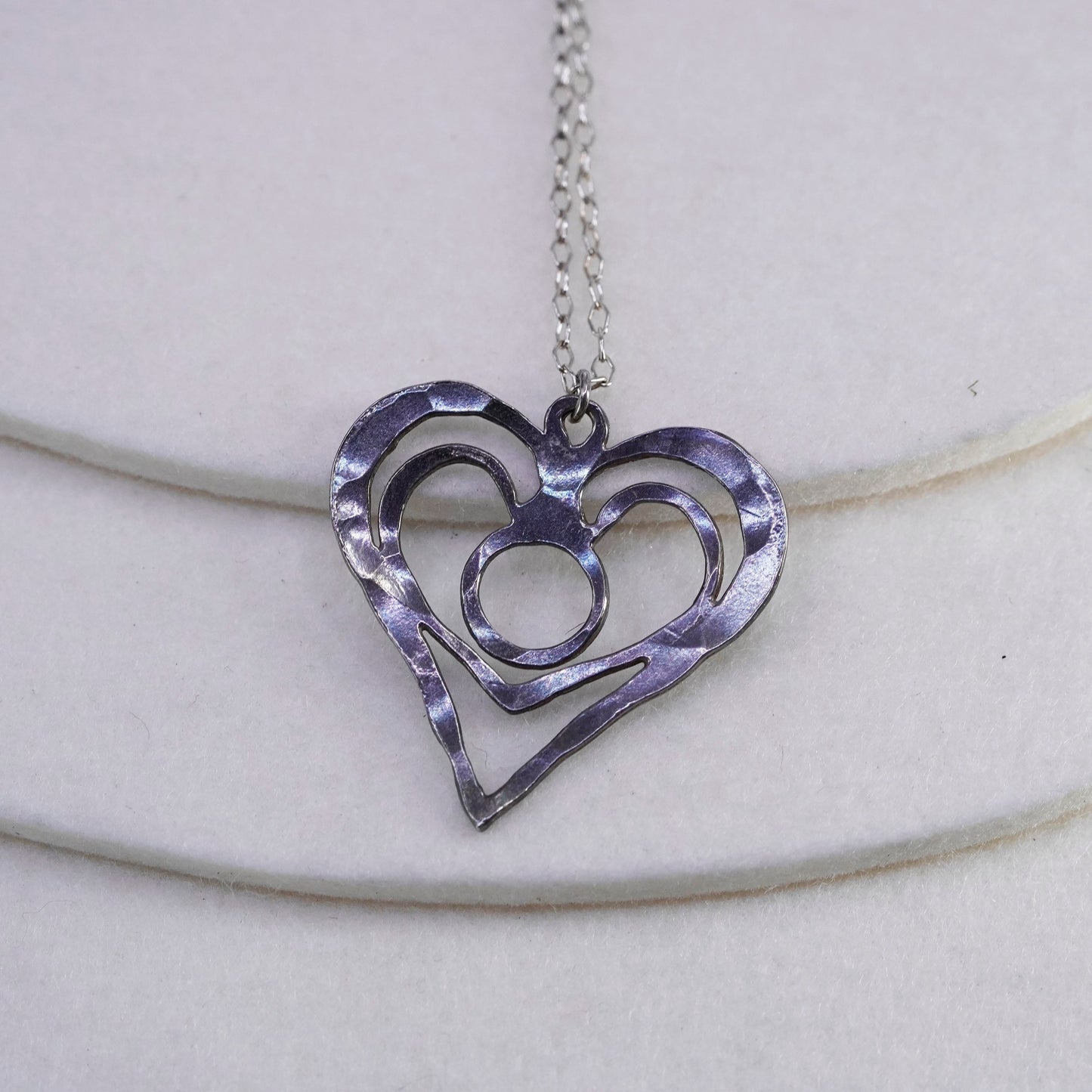 18”, Sterling 925 silver handmade circle necklace with hammered heart pendant