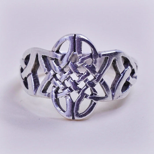 Size 7.75, sterling silver handmade wired ring, 925 irish entwined knot band