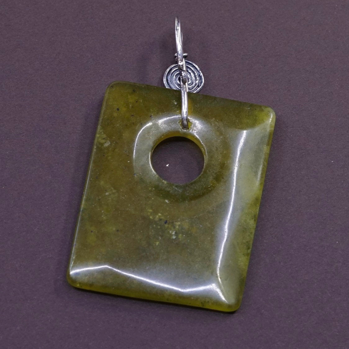 vtg Sterling silver handmade pendant, 925 swirl w/ square shaped jade