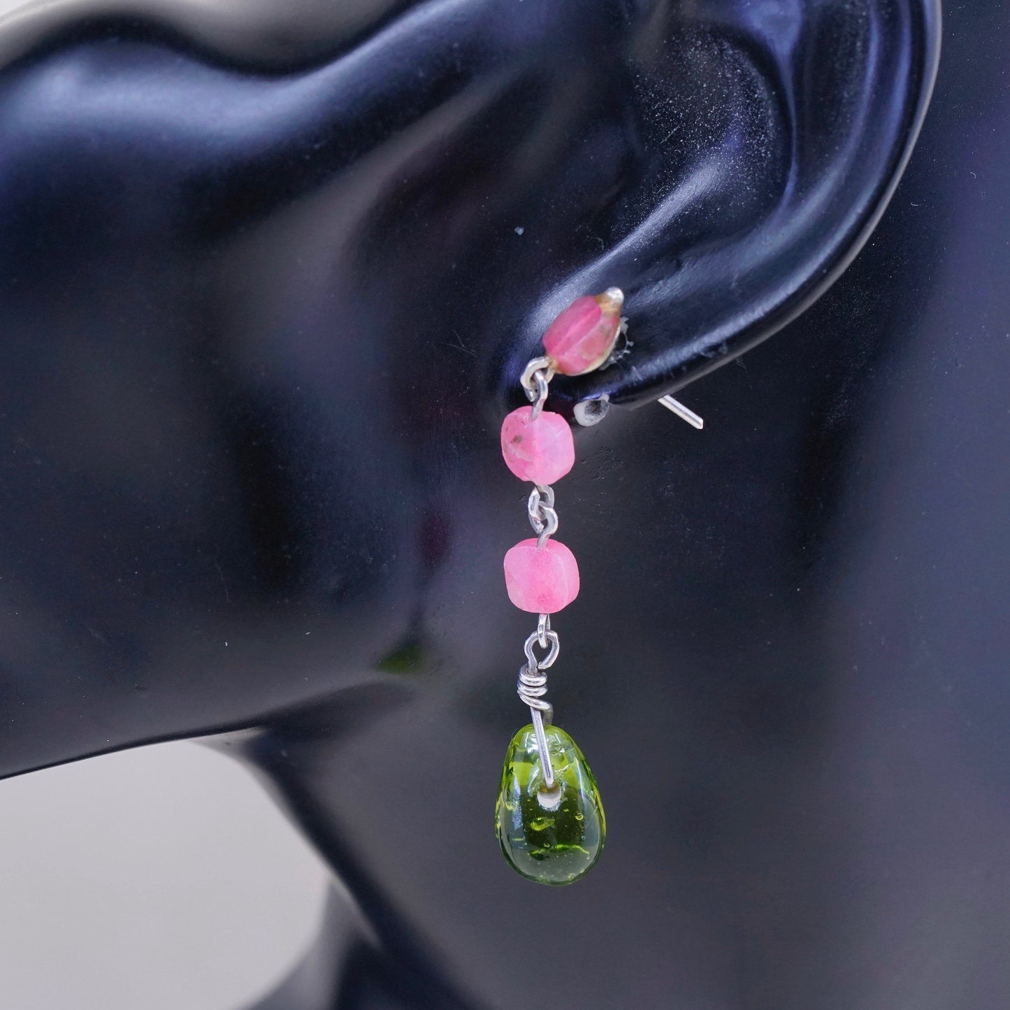 Sterling 925 silver handmade earrings w/ Indian ruby N green teardrop glass