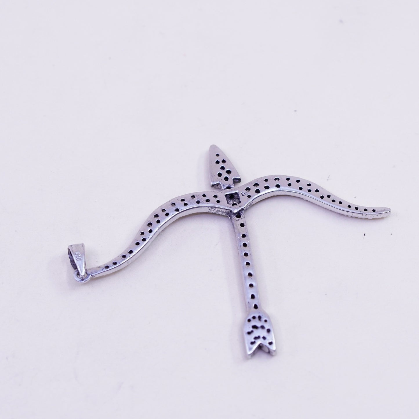 Vintage sterling silver pendant, 925 bow and arrow with cluster cz