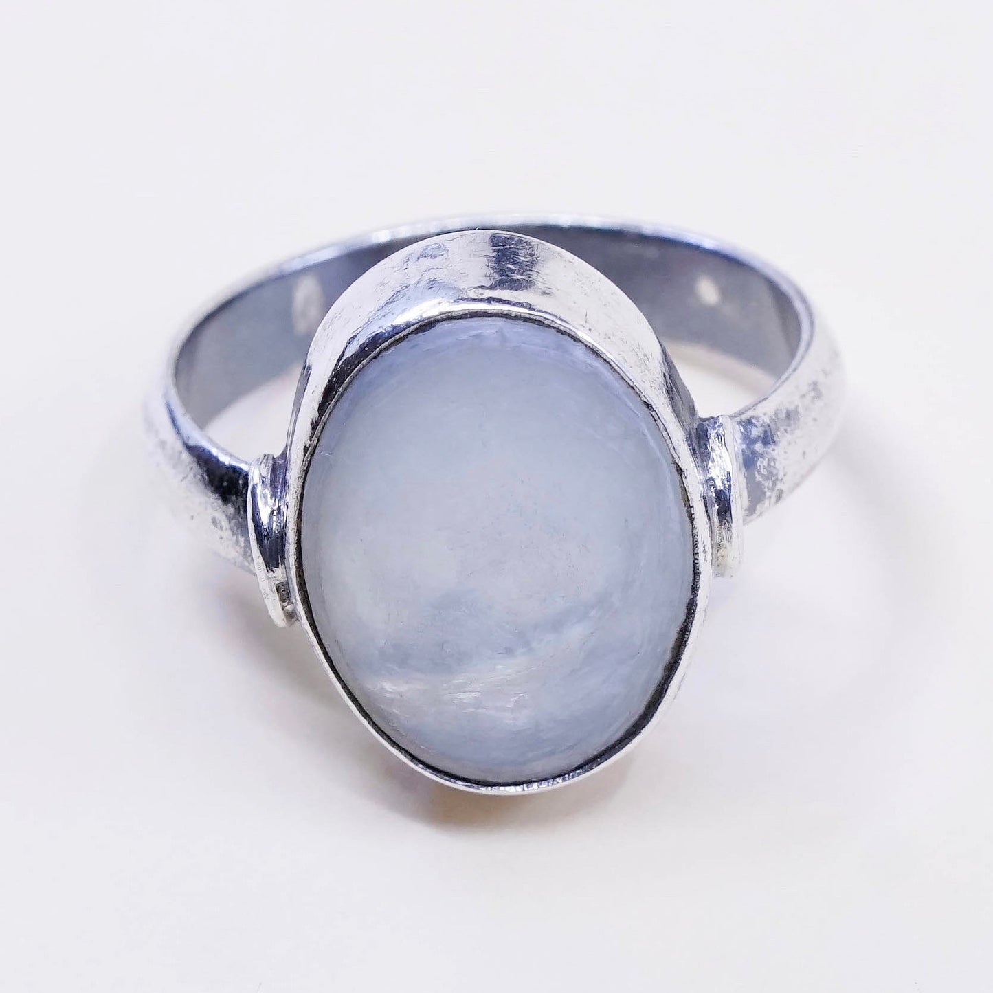 Size 6.5, Vintage sterling 925 silver handmade ring with oval mother of pearl