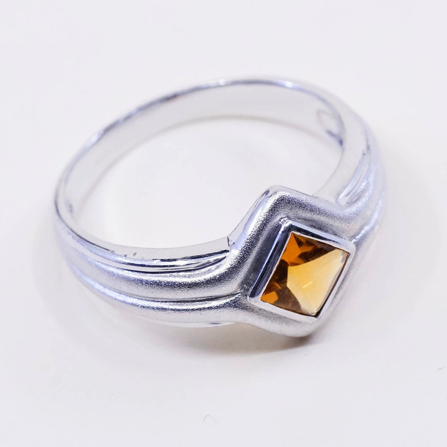 sz 9, vintage Sterling silver handmade ring, ribbed 925 band with citrine