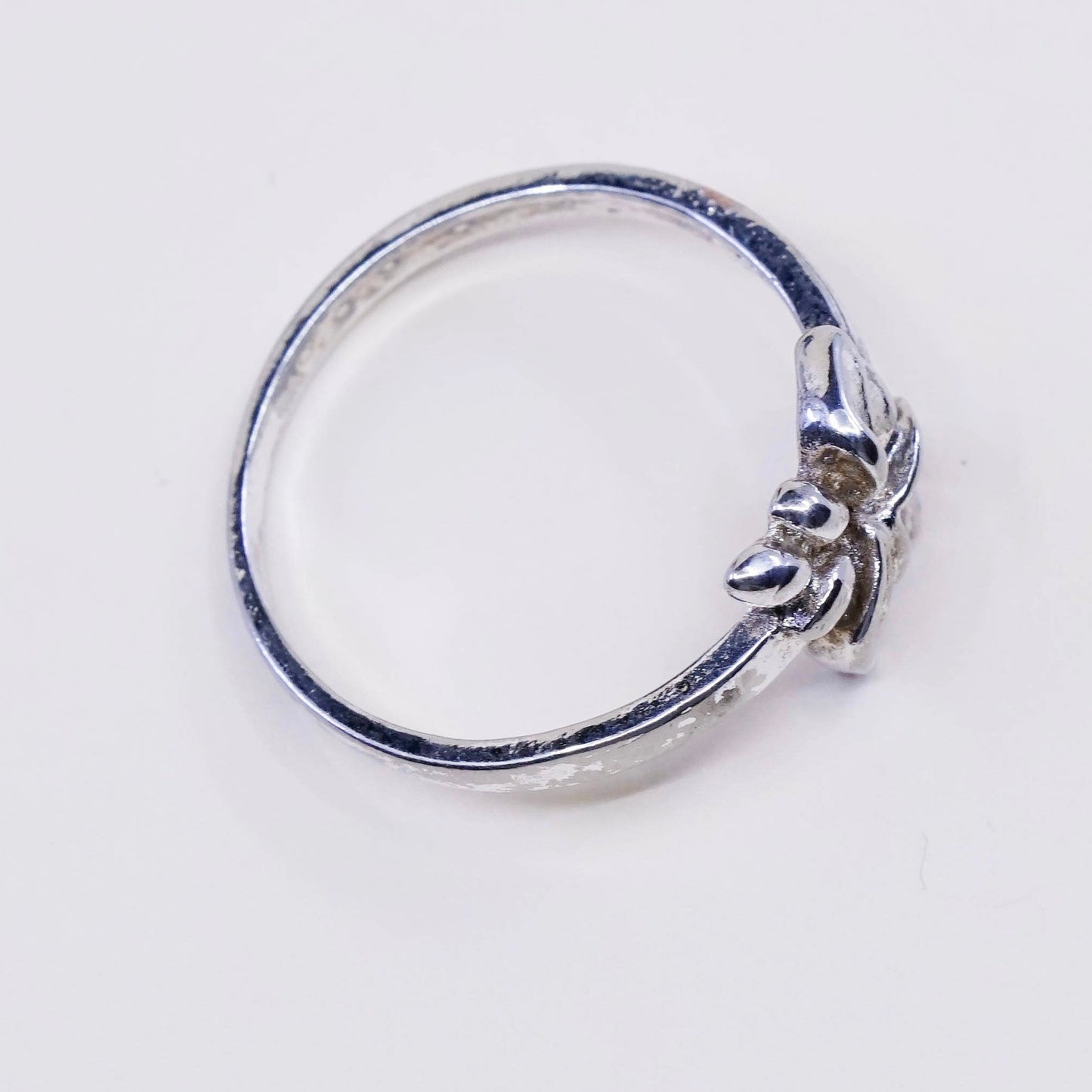 Size 7.25, vintage Sterling silver handmade ring, solid 925 silver with leaves