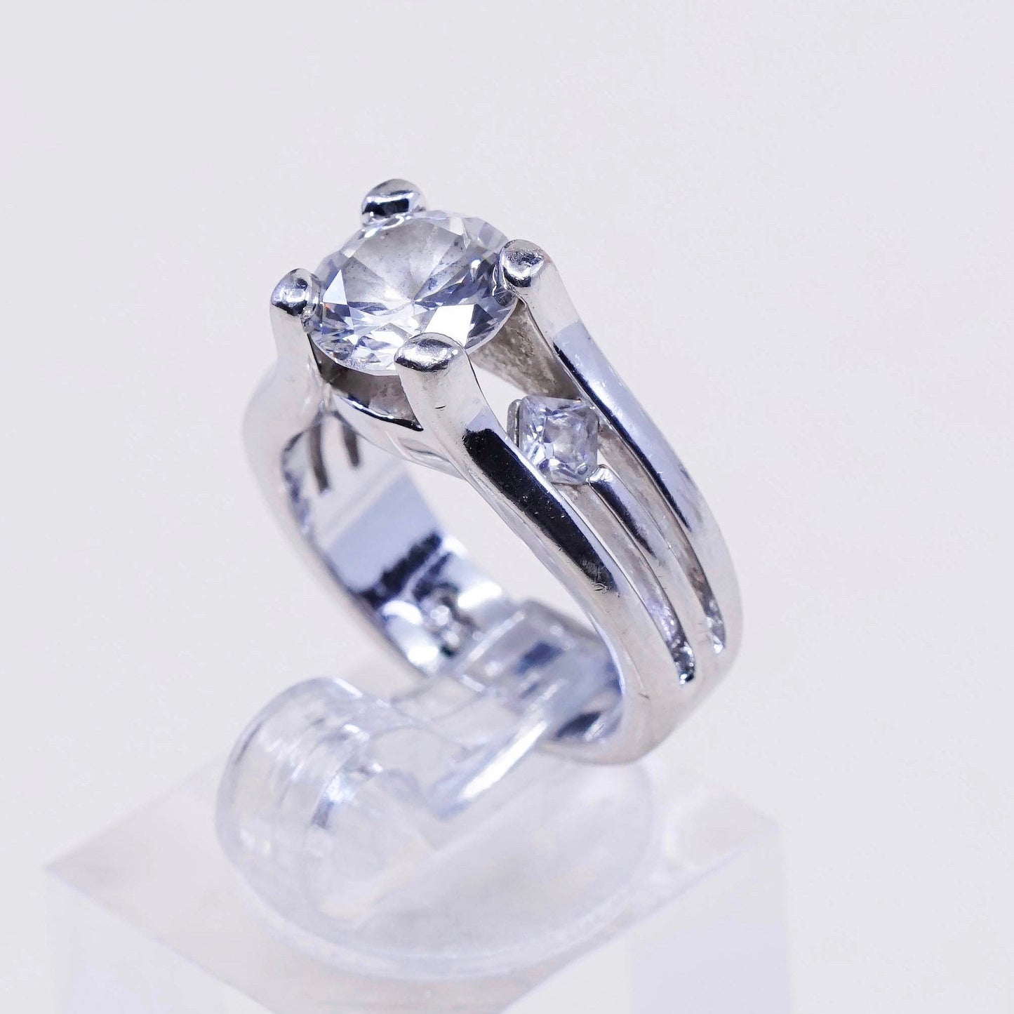 Size 5, Sterling silver ring, 925 silver with round cut CZ cluster