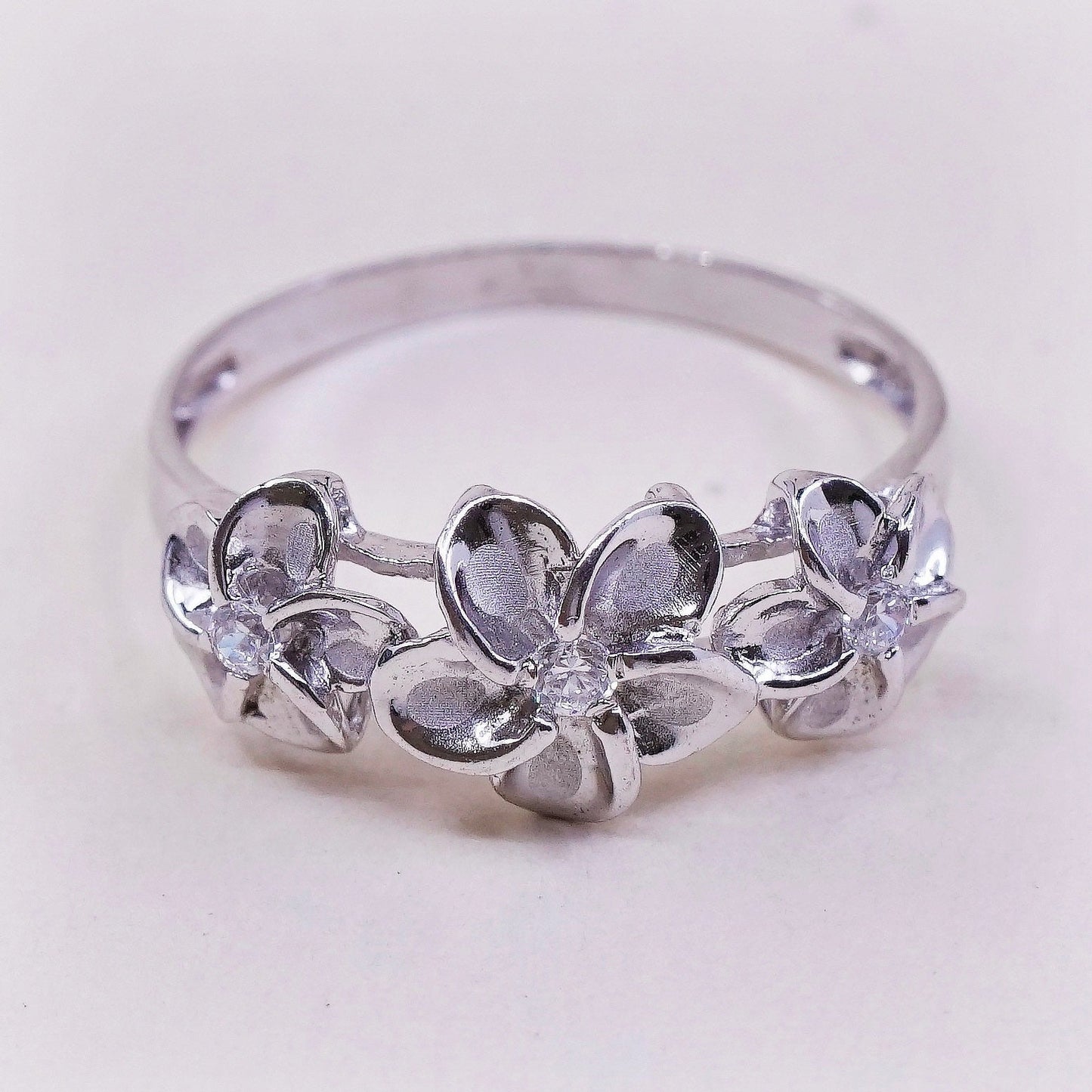 sz 9.25, vtg sterling silver daisy flower w/ crystal ring, stamped 925