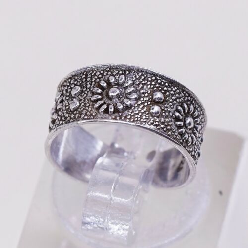 Size 2, Vtg Sterling Silver handmade open end Ring. 925 Flower Band, Stamped 925