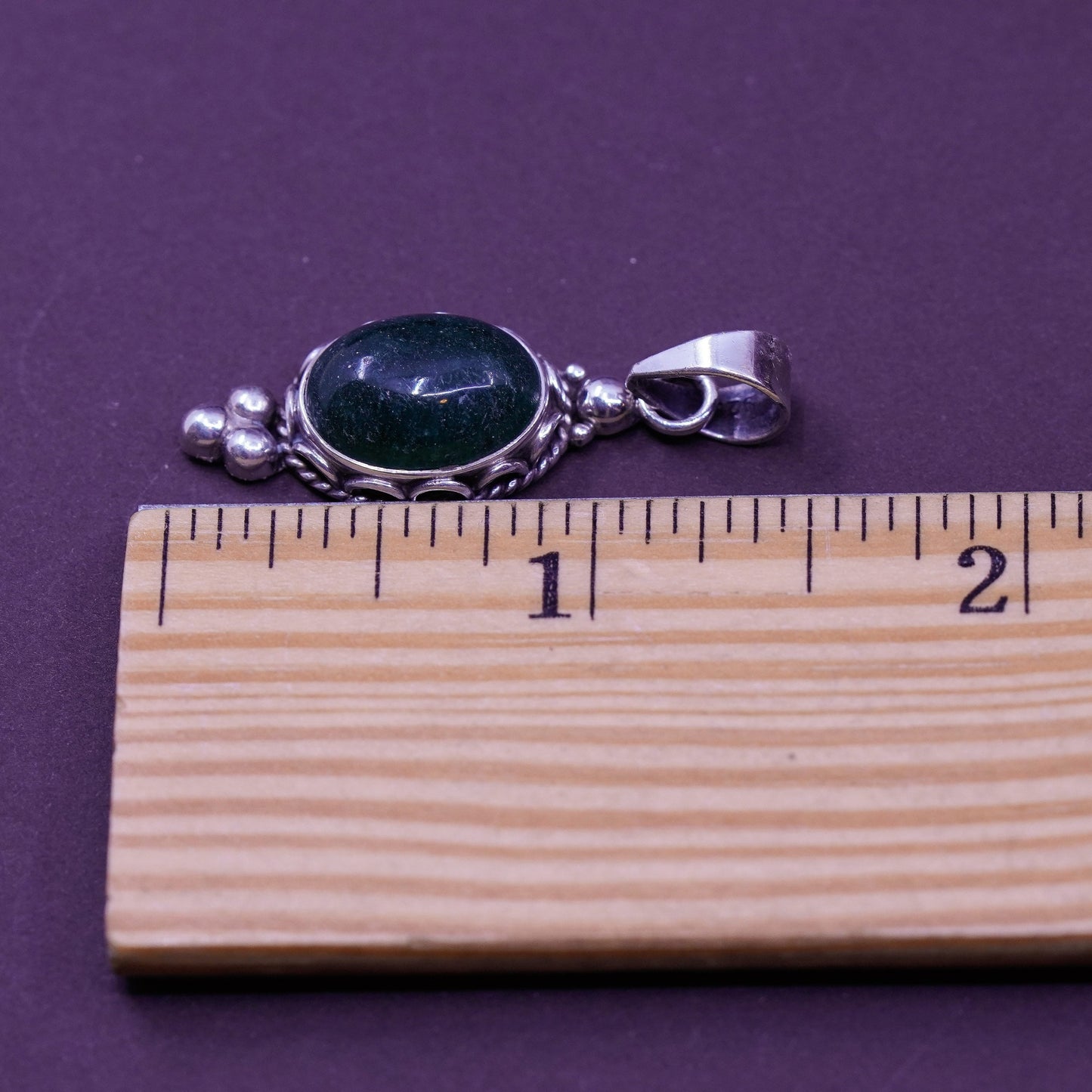 Vintage Sterling 925 silver handmade pendant with oval shaped jade