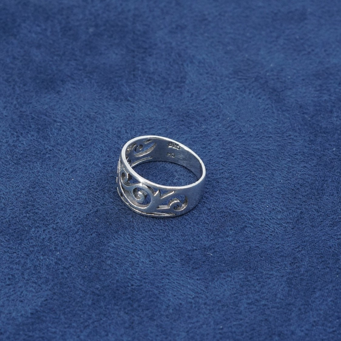 Size 5, vtg sterling silver handmade ring, 925 filigree whirl band