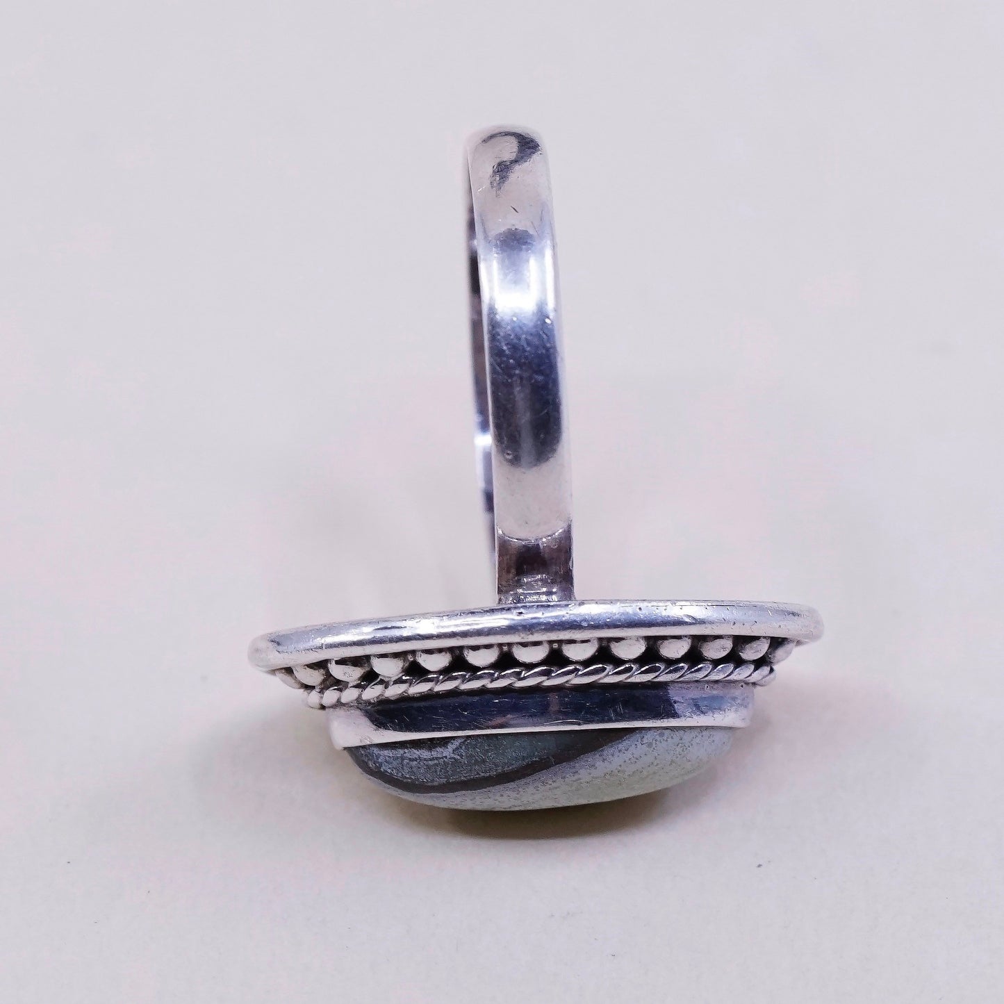 Size 7.5, vtg Southwestern sterling 925 silver handmade ring w/ agate N beads