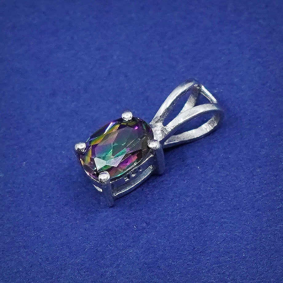 Vintage sterling 925 silver tiny pendant with rainbow topaz