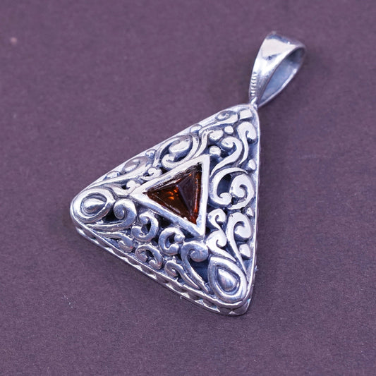 vtg Sterling silver handmade pendant, 925 triangular bali filigree w/ Amber