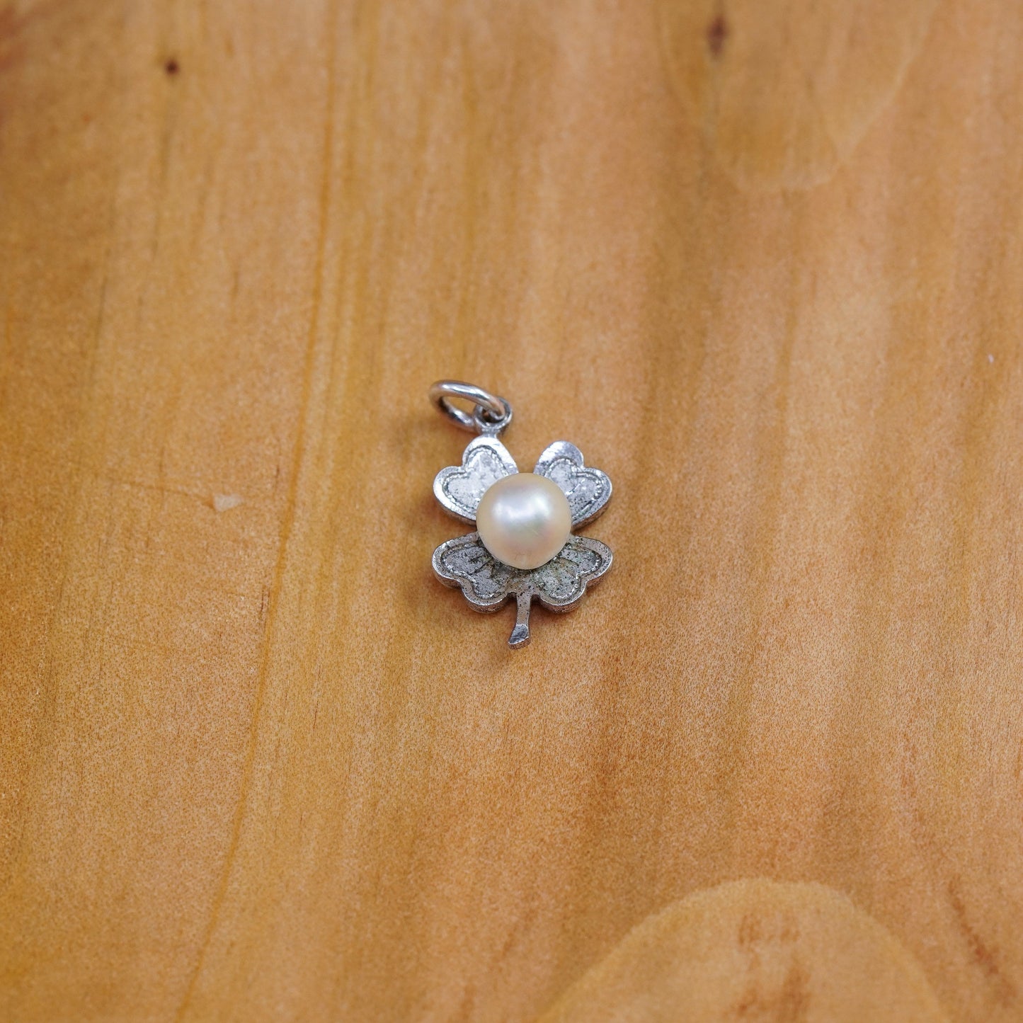 Vintage Sterling silver handmade flower pendant, 925 lucky clover with pearl