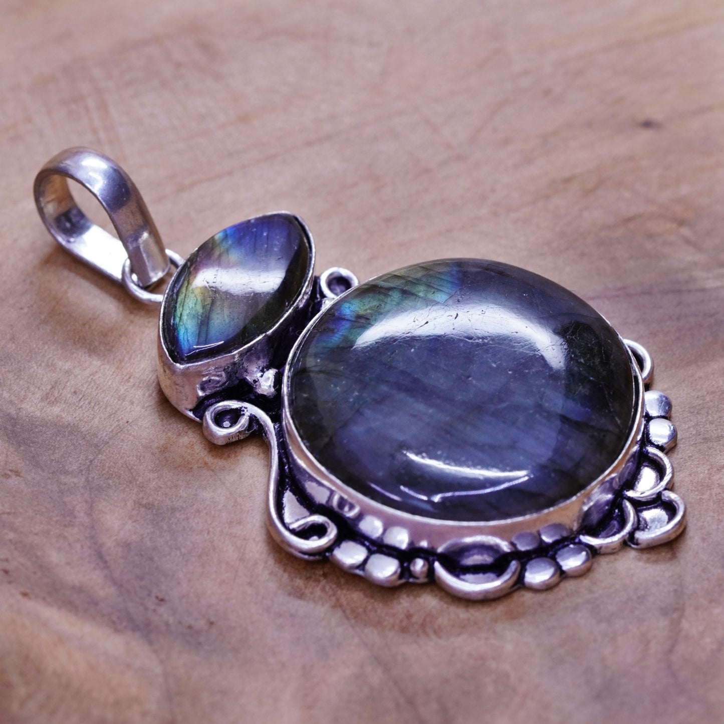 Vintage Sterling 925silver handmade pendant with Circle labradorite