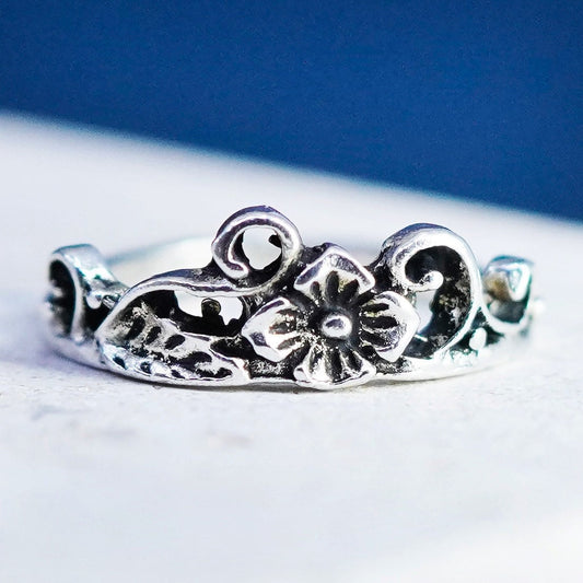 Size 4.25, vintage Sterling silver handmade ring, 925 flower band