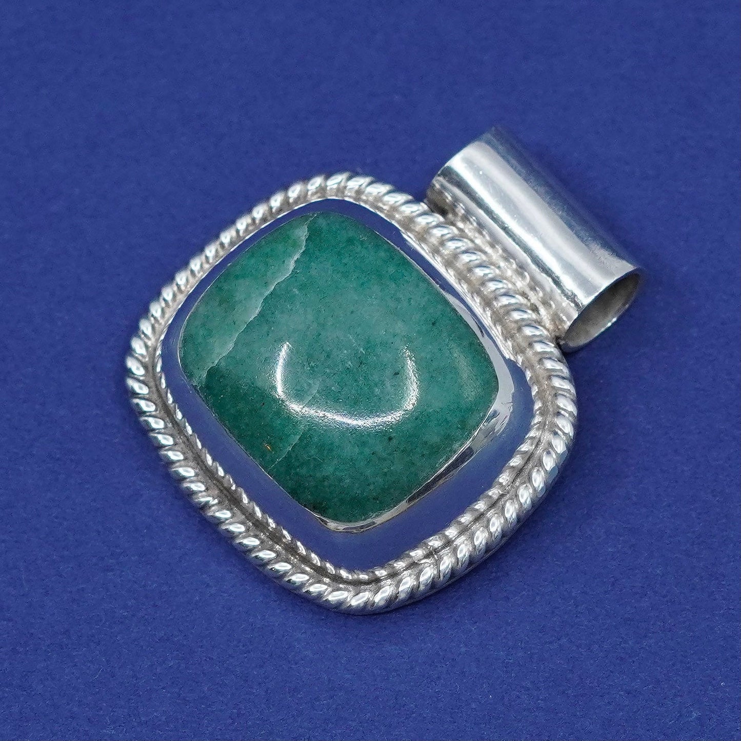 Vintage Sterling 925 silver handmade pendant with jade and cable