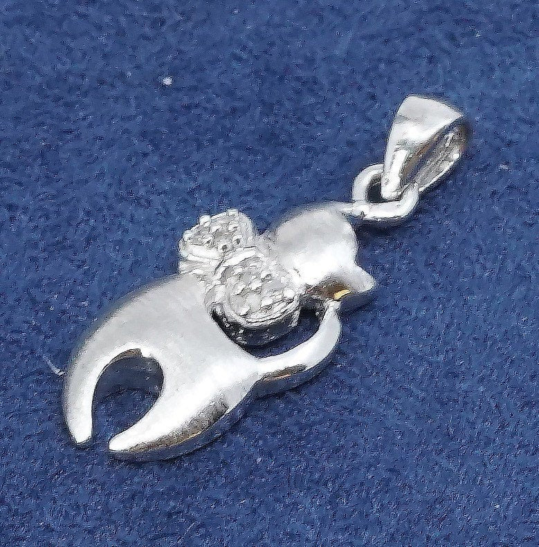 vtg Sterling silver Handmade pendant, 925 cat N genuine diamond