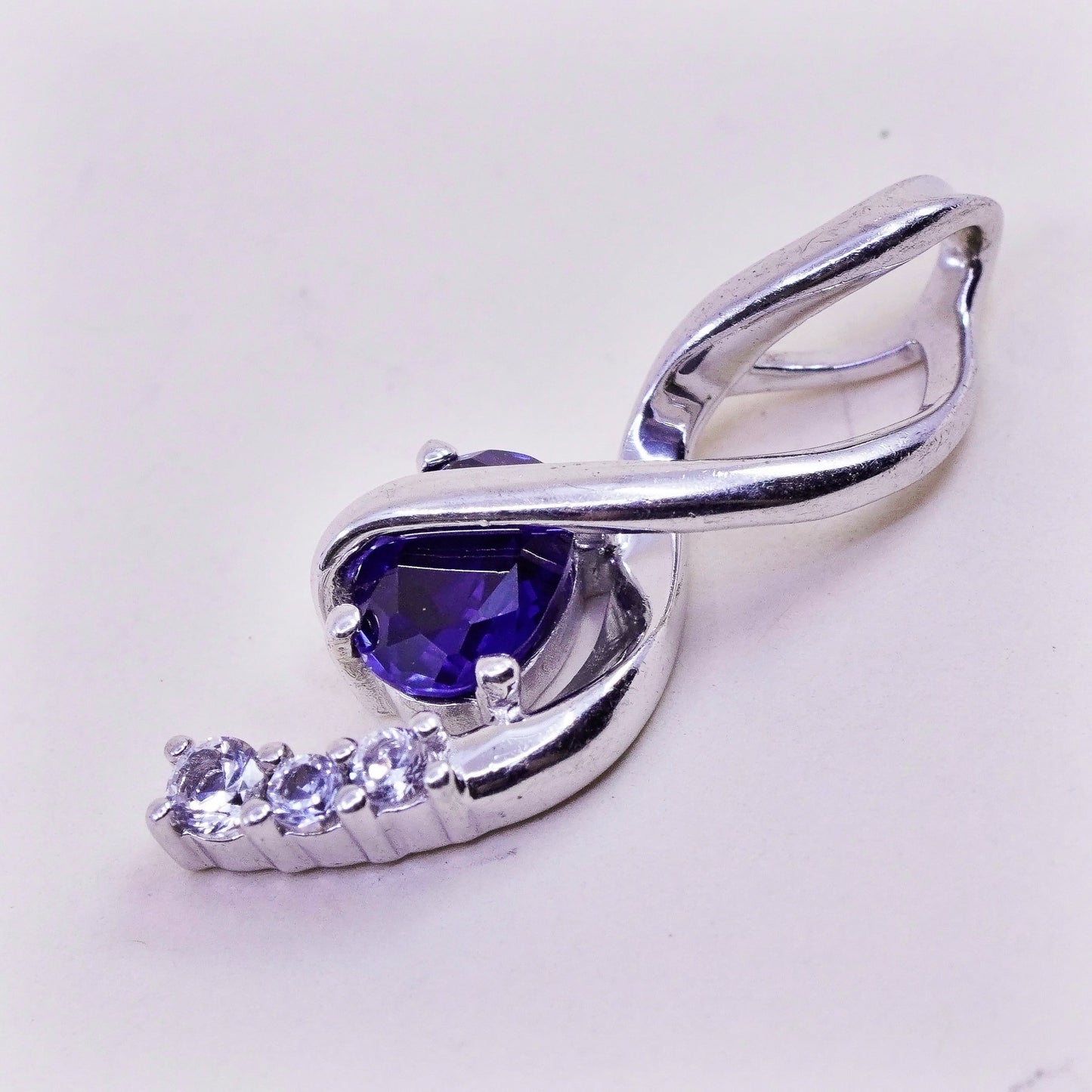 Vintage Sterling 925 silver entwined pendant with sapphire and crystal