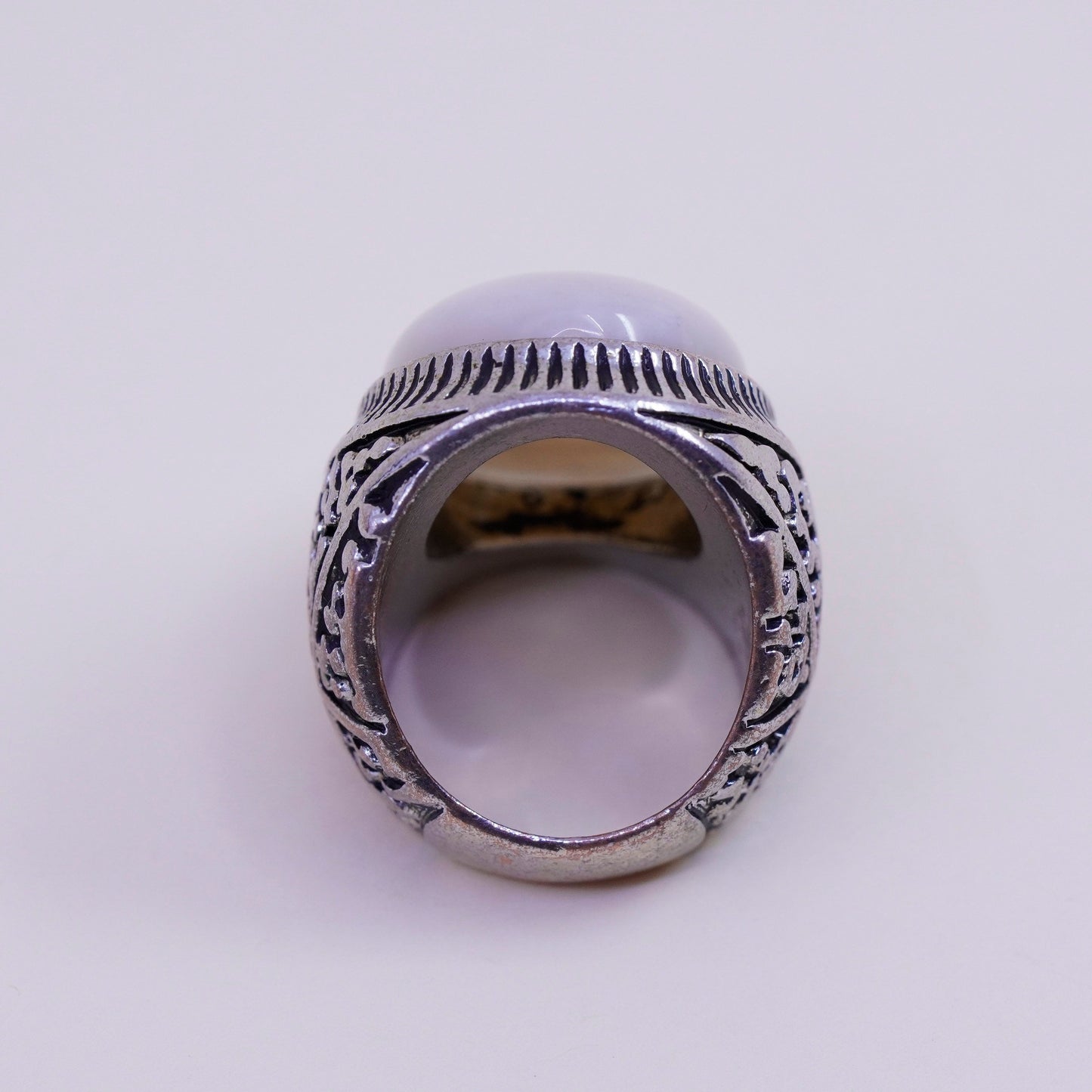 Size 7, vintage modern silver tone ring w/ moonstone