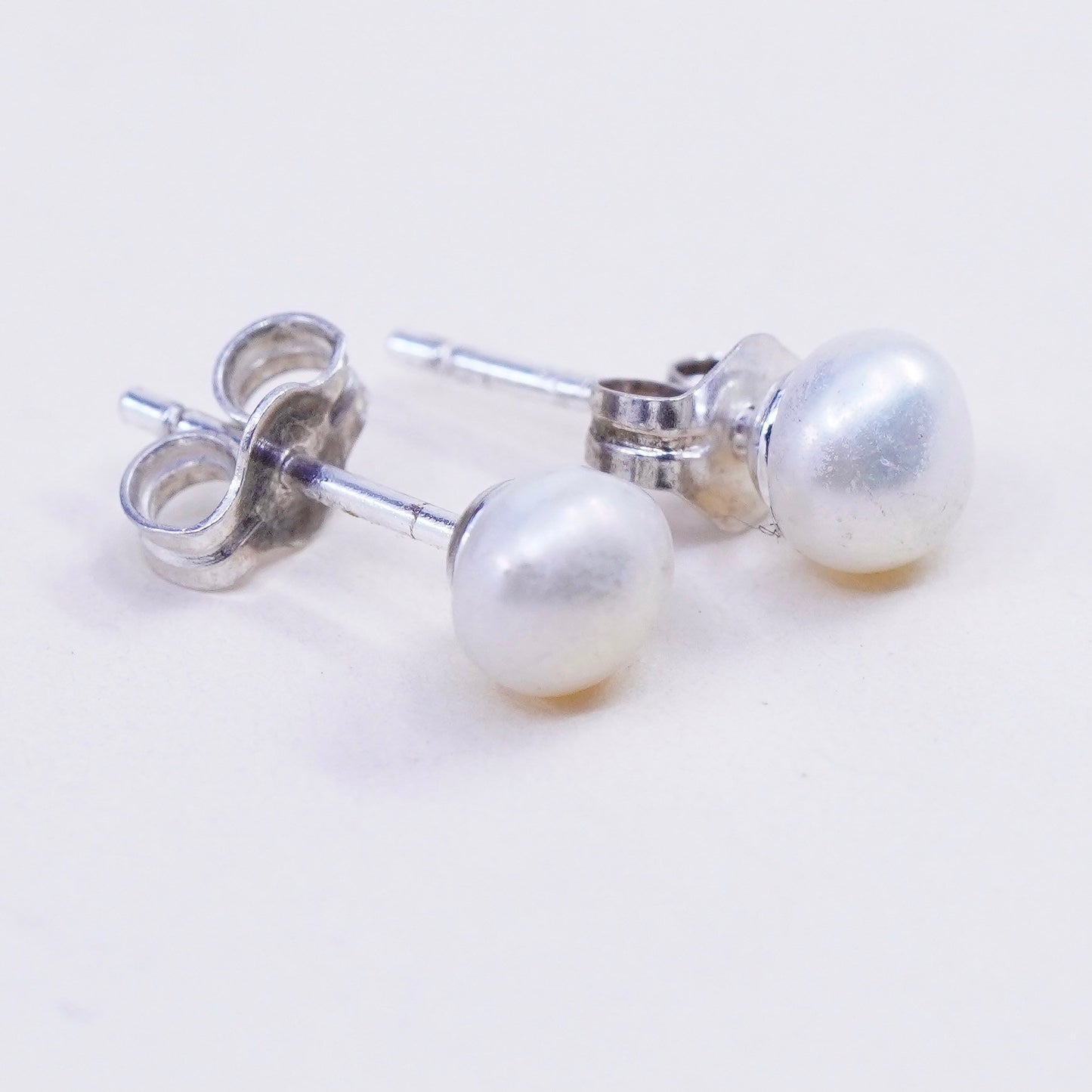 Vintage sterling silver earrings, 925 studs with gray pearl