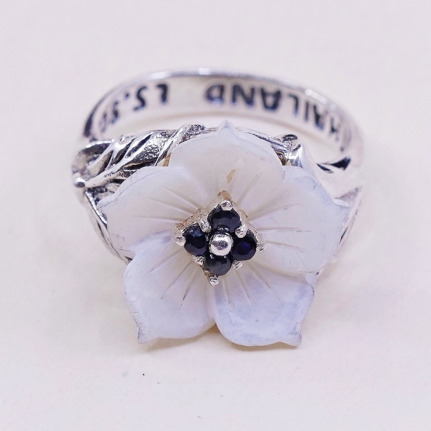 Size 6, vtg LS. sterling silver flower with crystal 925 ring w/ mother of pearl