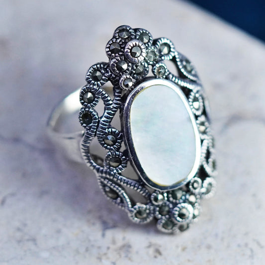 Size 6, VTG sterling 925 silver handmade ring with mother of pearl marcasite