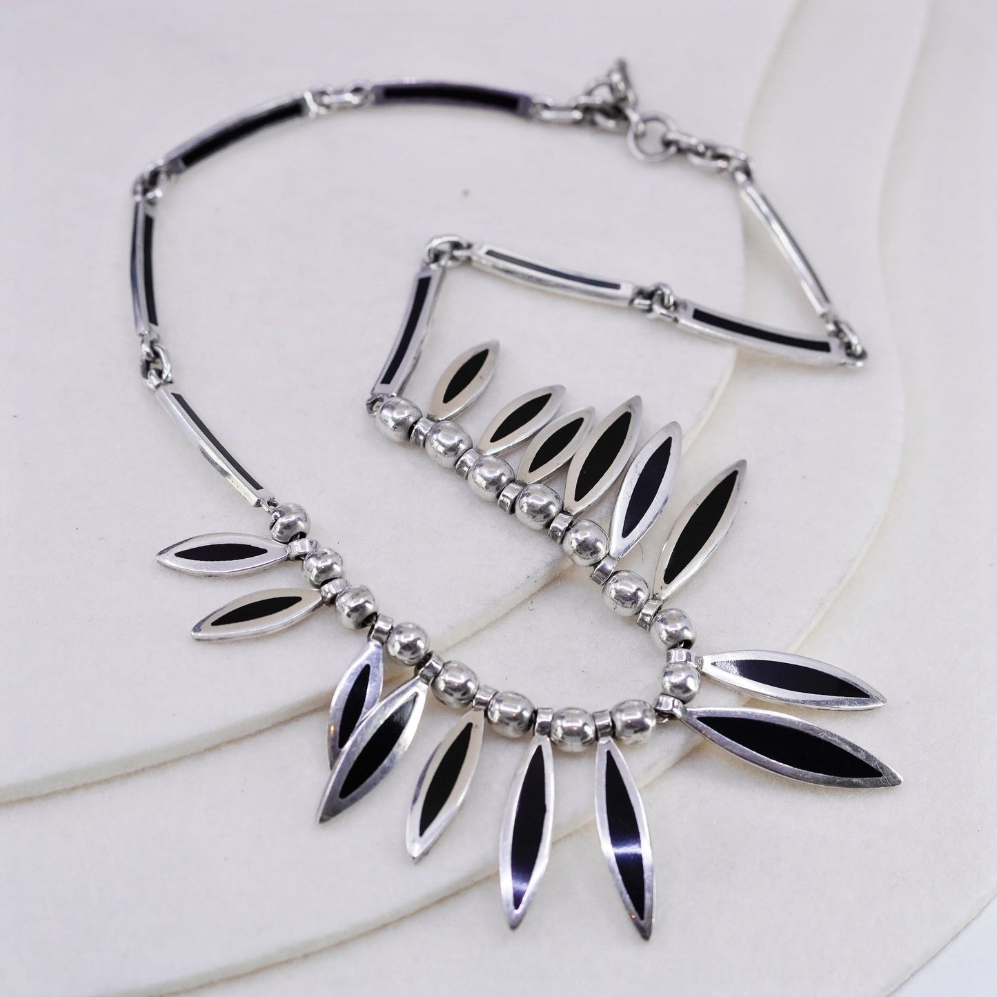 16”, vintage mexico Sterling 925 silver handmade necklace with black enamel