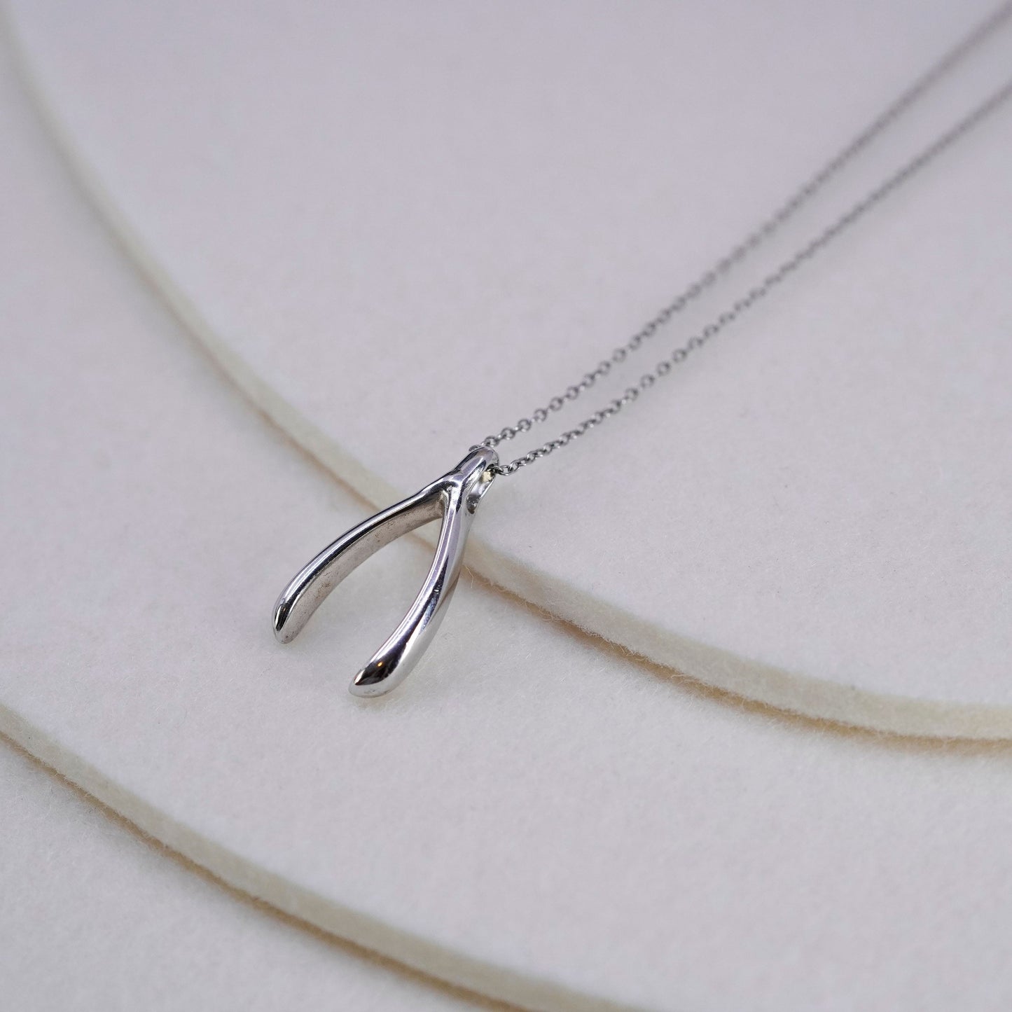 18”, vintage Sterling 925 silver handmade circle necklace with wishbone pendant