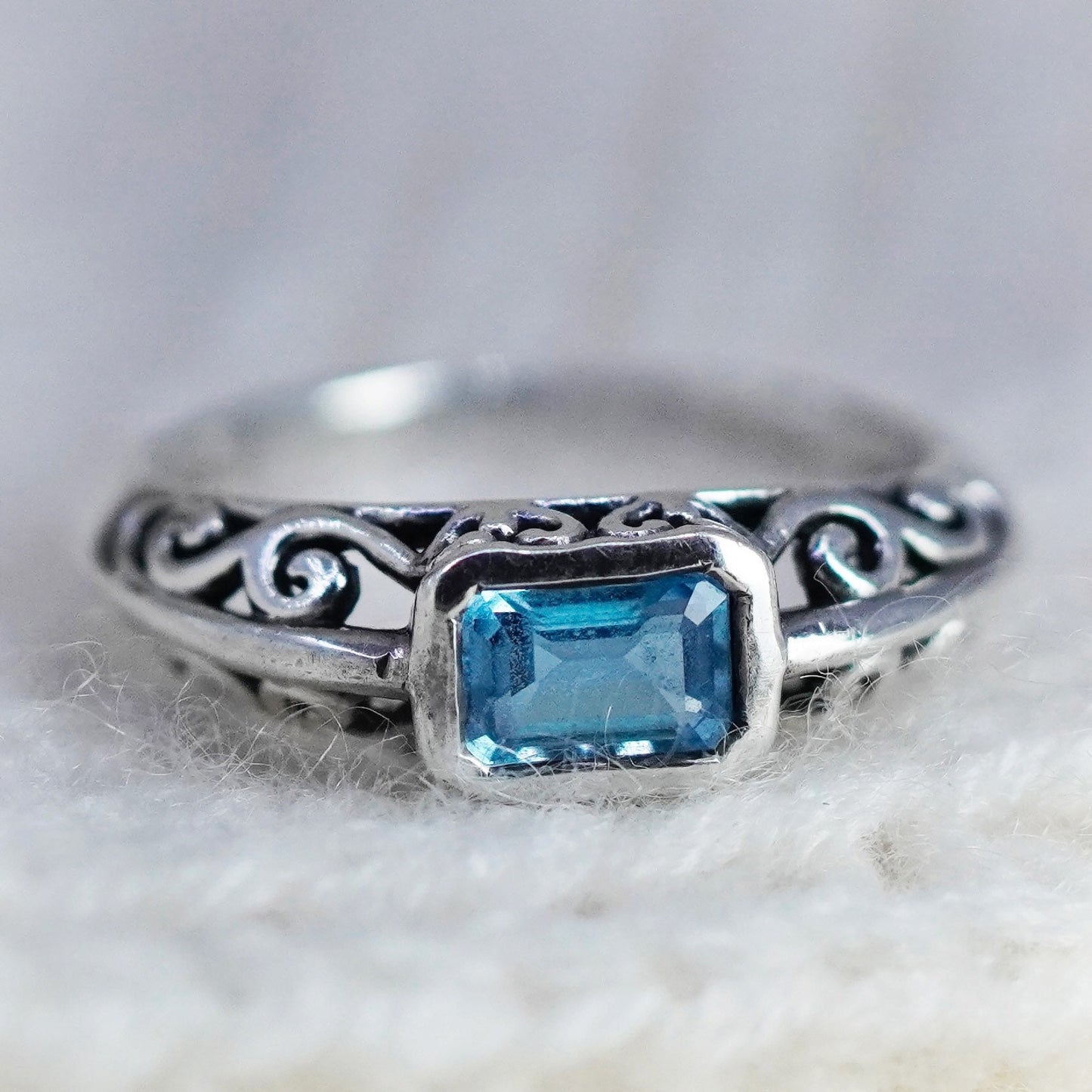 Size 6, vintage Sterling silver ring, 925 stackable filigree band w/ blue topaz