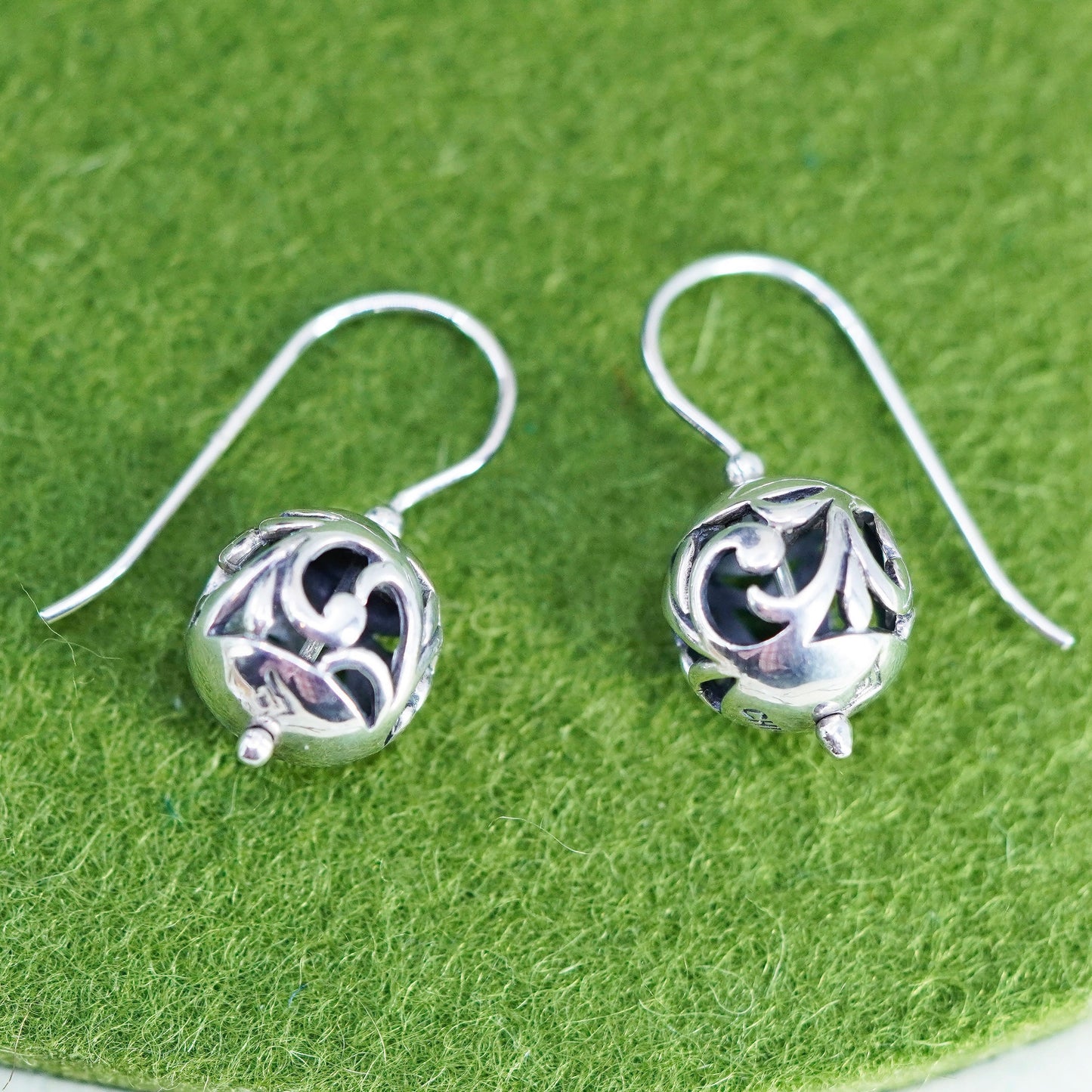 W0718 Silpada Sterling 925 Silver SIMPLE DELIGHT Filigree Bali Ball Earrings