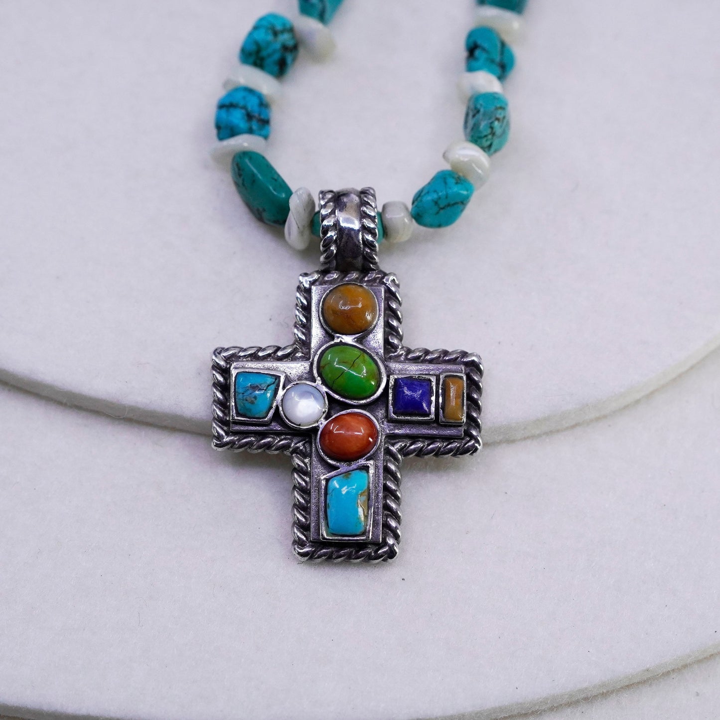 16+2”, VTG Sterling 925 silver necklace spiderwebbed turquoise cross pendant