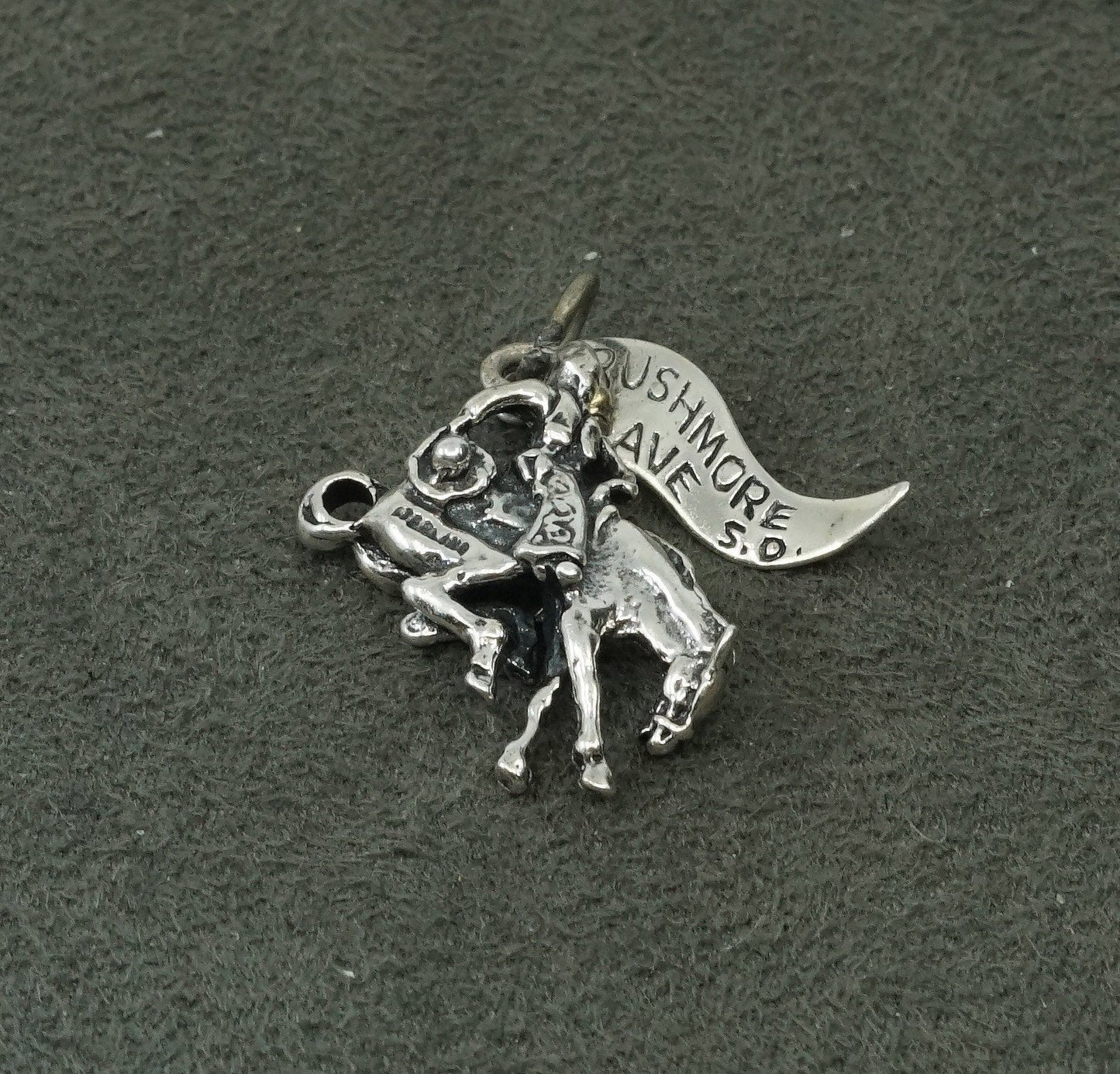 vtg Sterling silver handmade charm, 925 horse pendant P Rushmore cave so