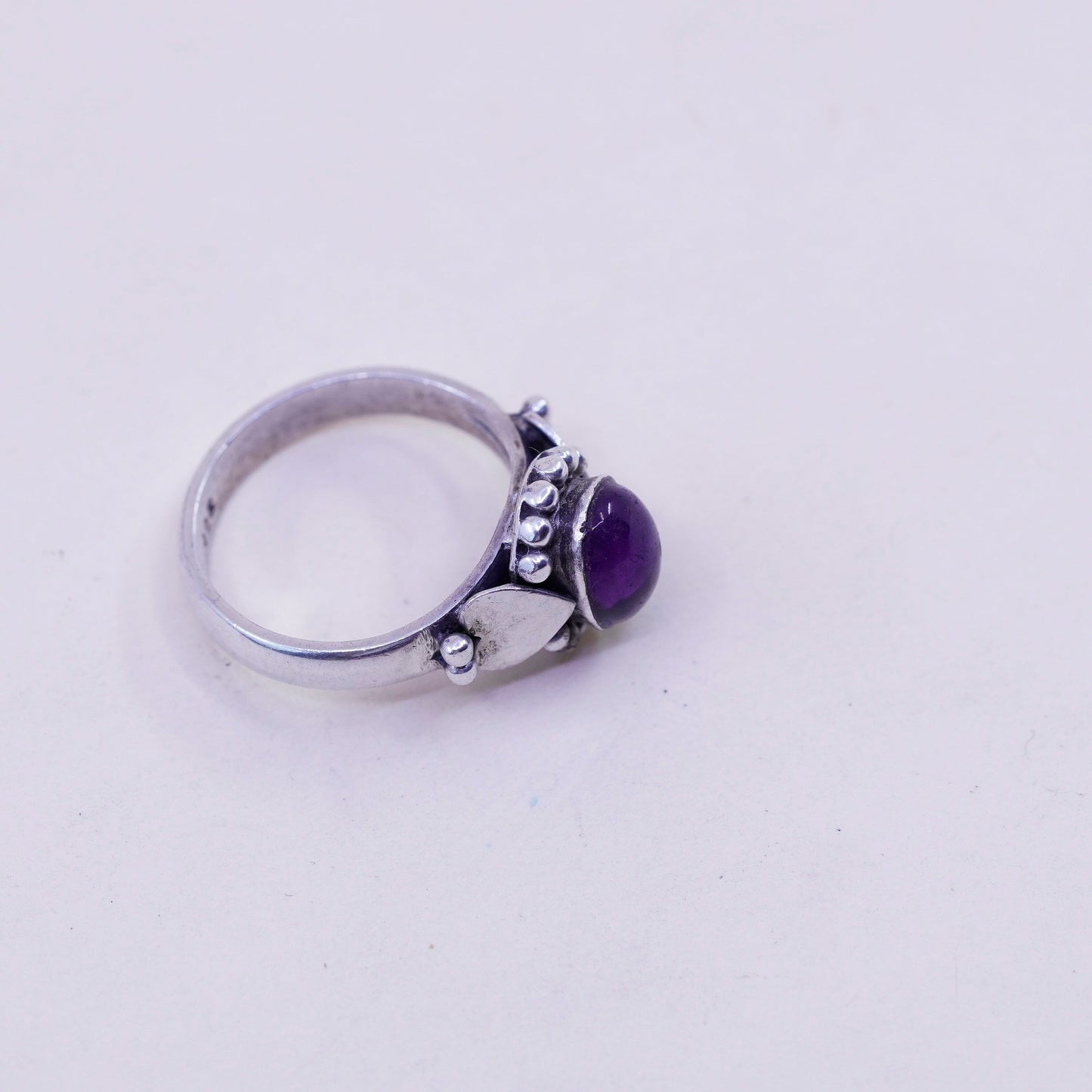 Size 7, Vintage sterling 925 silver handmade ring with amethyst, modernist