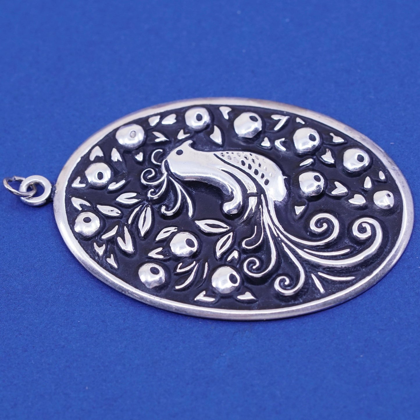 vtg international Sterling silver handmade pendant, 925 oval bird peacock