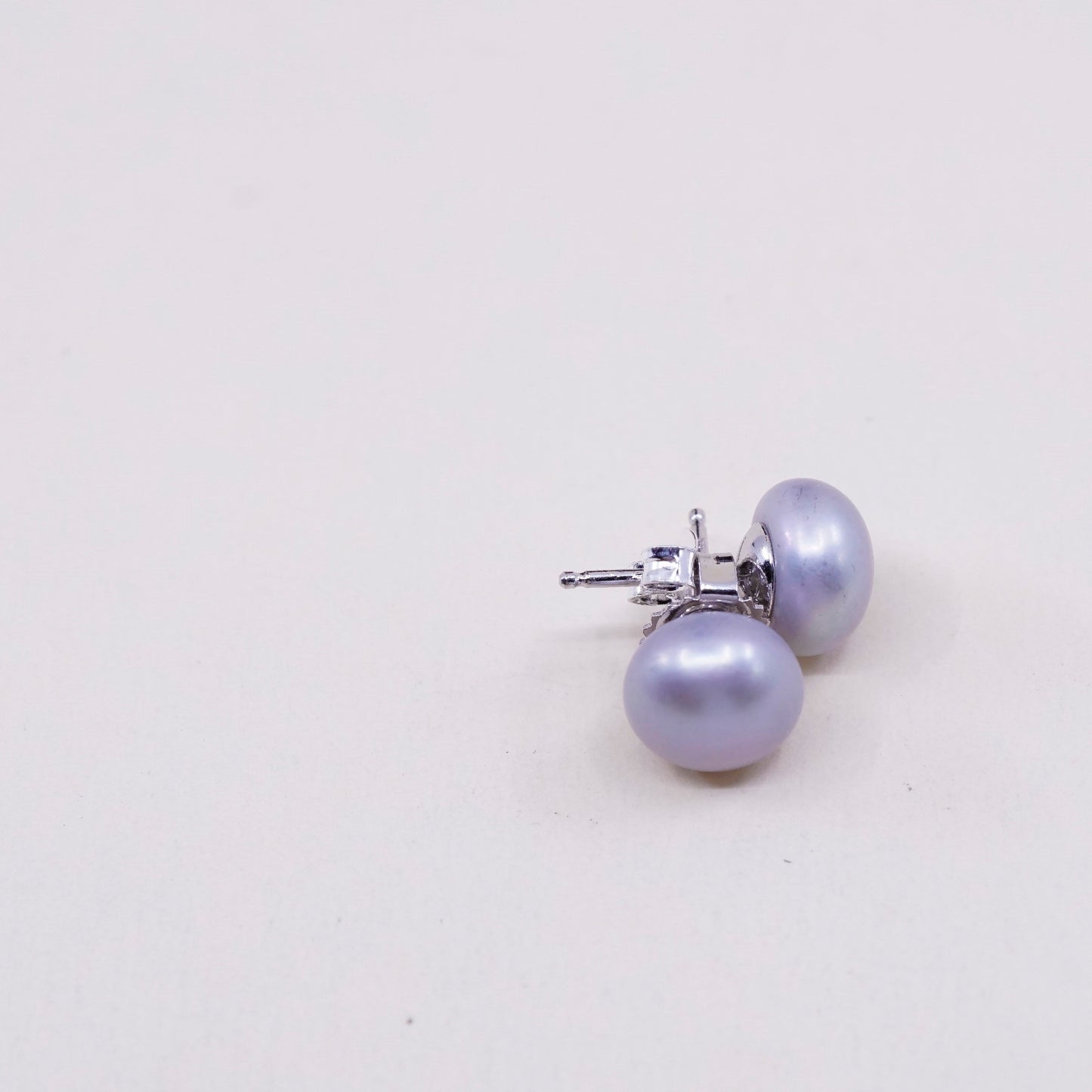 Vintage sterling silver earrings, 925 studs with gray pearl