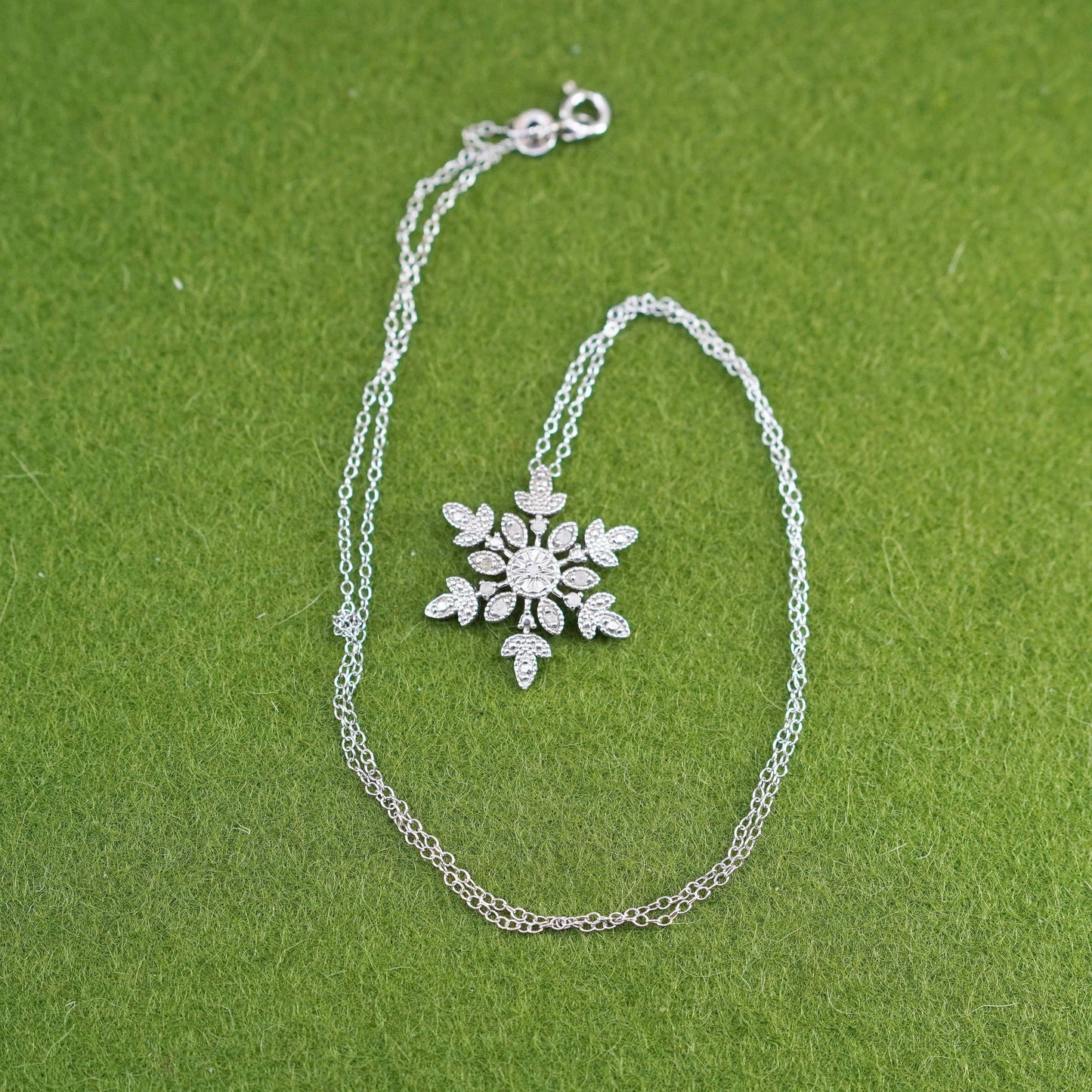 18”, Sterling 925 silver circle chain necklace with Diamond snowflake Pendant