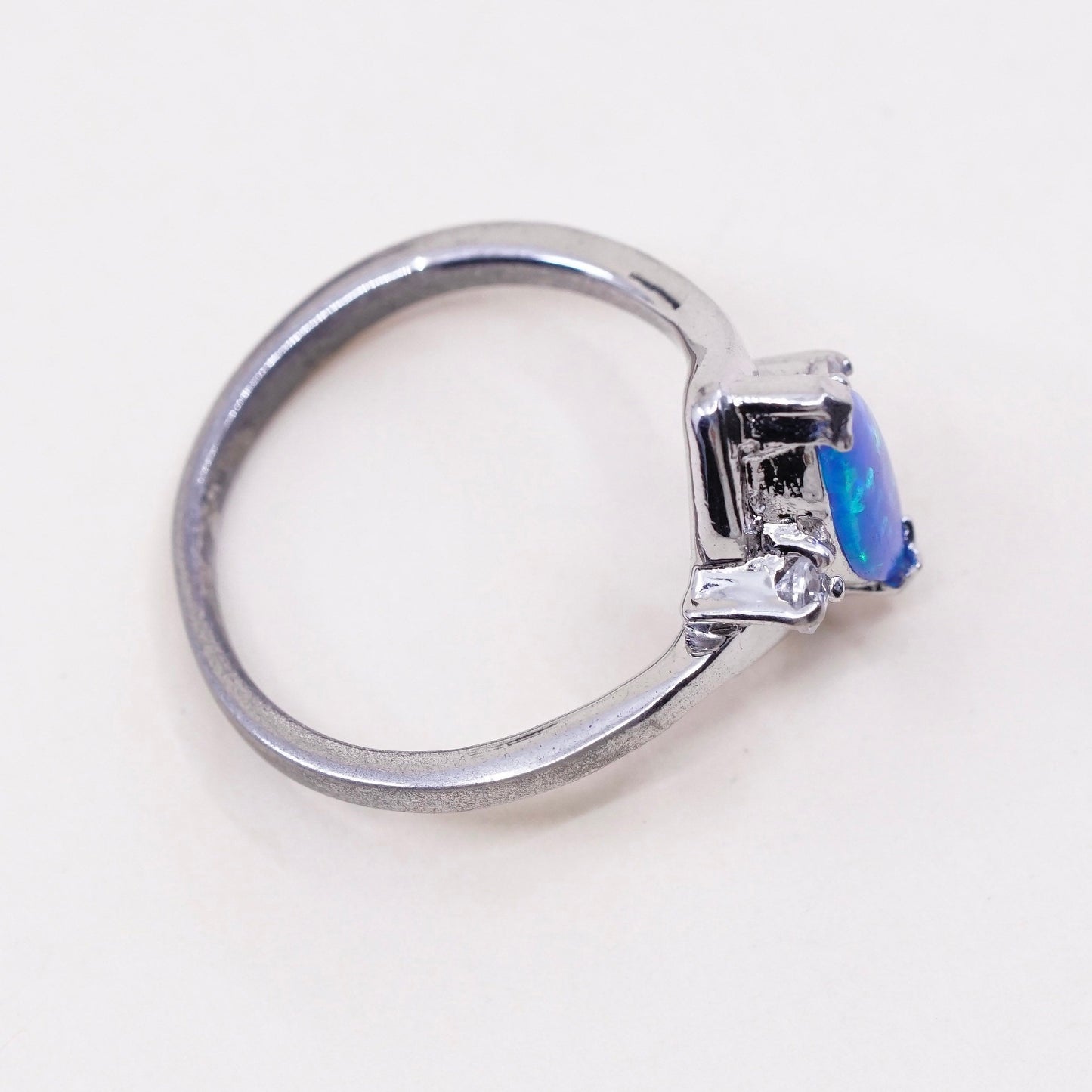 Size 6.75, vtg Sterling 925 silver handmade ring with marquise shaped opal N cz