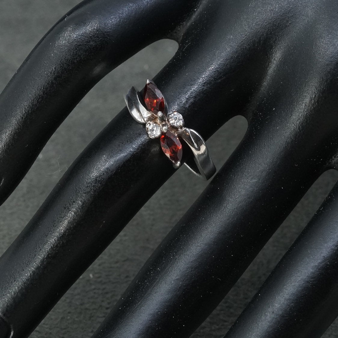 sz 8, Sterling silver shiny engagement ring, 925 w/ ruby N cz