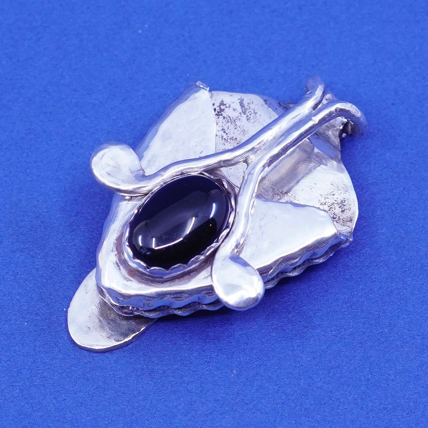 Vintage Native American Sterling silver handmade brooch, 925 pin with obsidian