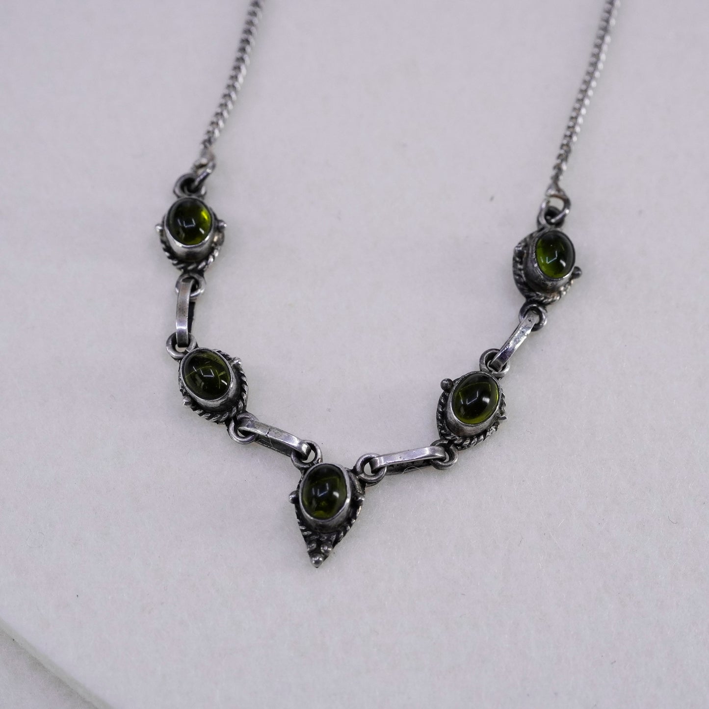 16”, vintage Sterling 925 silver handmade curb chain necklace with peridot