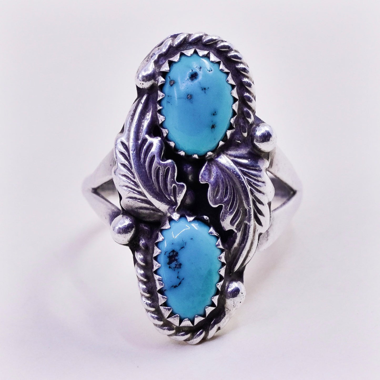 Size 8, Vintage sterling silver handmade southwestern 925 ring turquoise leaves